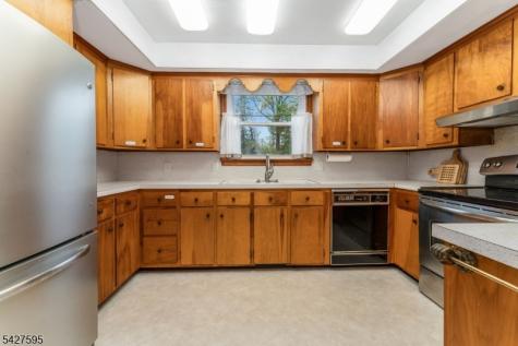 34 Berk Lane Lebanon NJ 08826