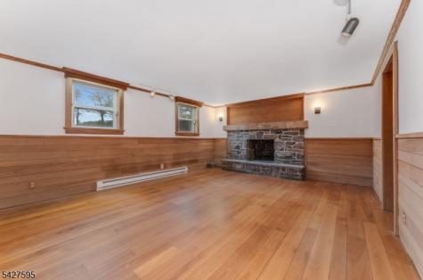 34 Berk Lane Lebanon NJ 08826