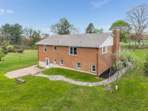 34 Berk Lane Lebanon NJ 08826