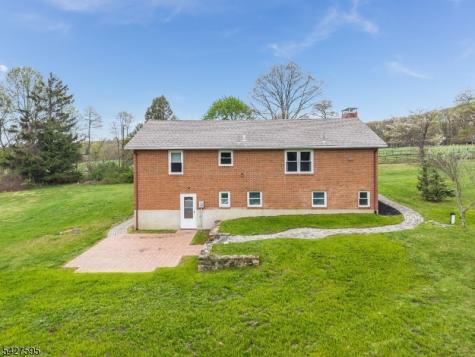 34 Berk Lane Lebanon NJ 08826