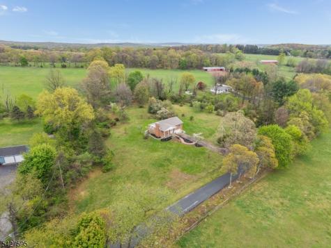34 Berk Lane Lebanon NJ 08826
