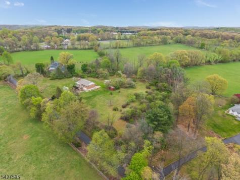 34 Berk Lane Lebanon NJ 08826