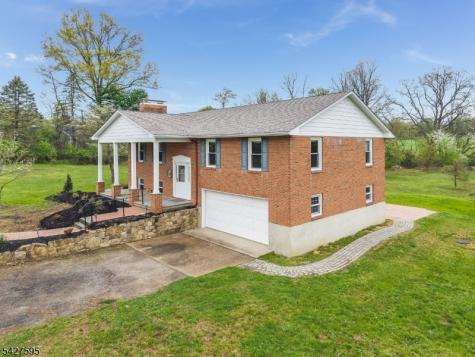 34 Berk Lane Lebanon NJ 08826