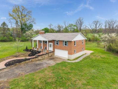 34 Berk Lane Lebanon NJ 08826