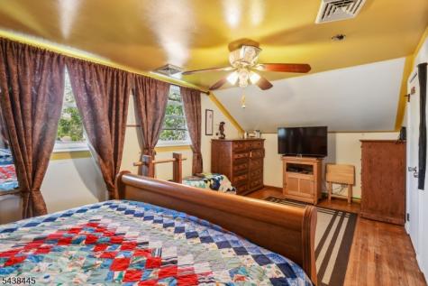 844 Lakeshore Drive Aberdeen NJ 07735