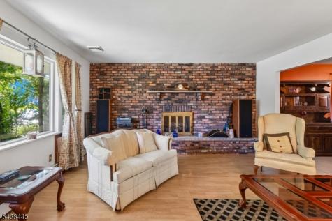 844 Lakeshore Drive Aberdeen NJ 07735