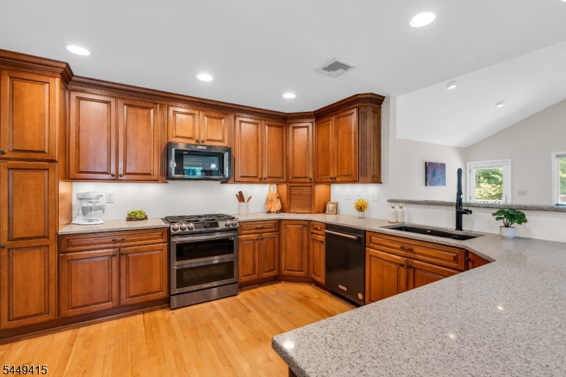 1245 Sunnyfield Lane Scotch Plains NJ 07076