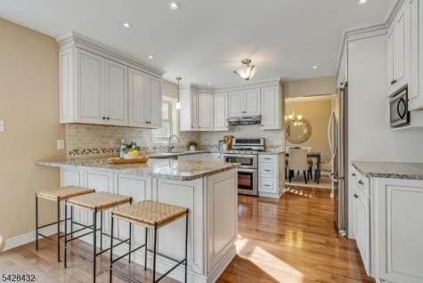 109 Hillside Avenue Bedminster NJ 07921