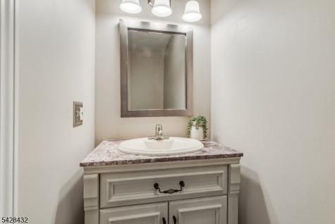 109 Hillside Avenue Bedminster NJ 07921