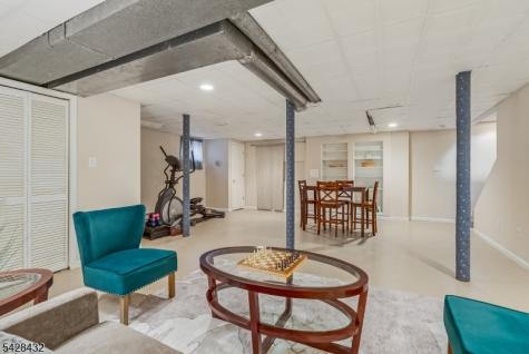 109 Hillside Avenue Bedminster NJ 07921