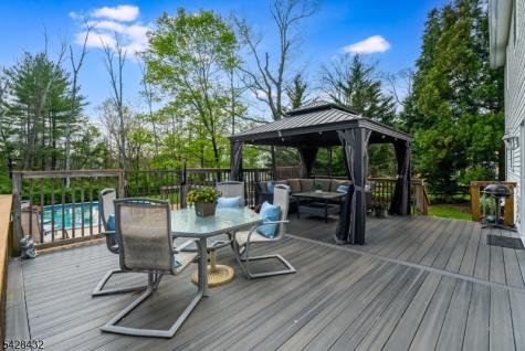 109 Hillside Avenue Bedminster NJ 07921