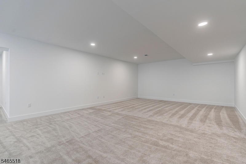 3 Yeuzar Way Hillsborough NJ 08844