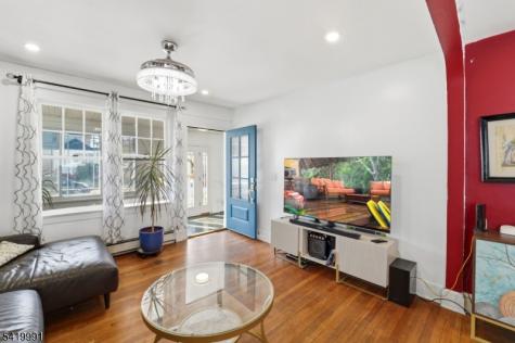 209 Floral Street Roselle NJ 07203