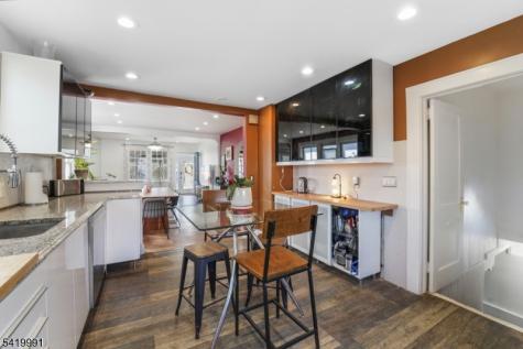 209 Floral Street Roselle NJ 07203