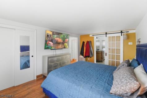 209 Floral Street Roselle NJ 07203