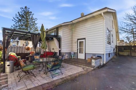 209 Floral Street Roselle NJ 07203