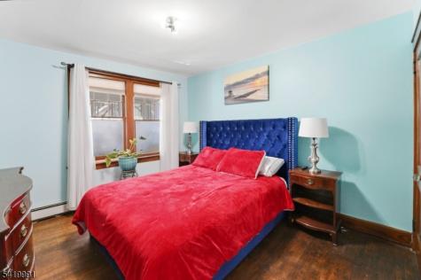 209 Floral Street Roselle NJ 07203