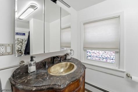 209 Floral Street Roselle NJ 07203