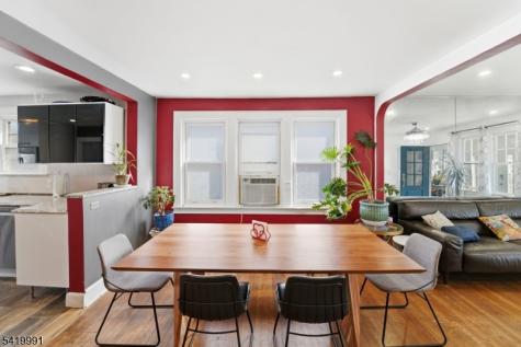 209 Floral Street Roselle NJ 07203