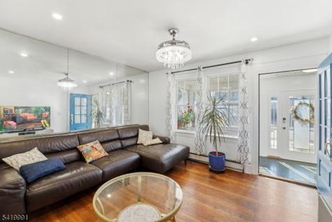 209 Floral Street Roselle NJ 07203