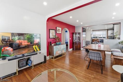 209 Floral Street Roselle NJ 07203