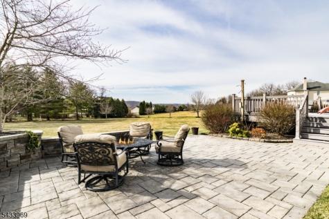 16 Steeplechase Lane Franklin NJ 08802