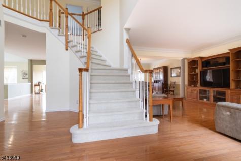 16 Steeplechase Lane Franklin NJ 08802
