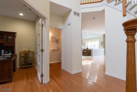 16 Steeplechase Lane Franklin NJ 08802