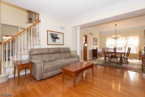 16 Steeplechase Lane Franklin NJ 08802
