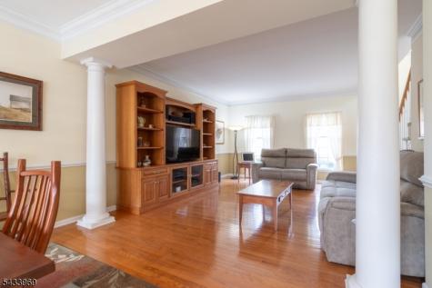 16 Steeplechase Lane Franklin NJ 08802