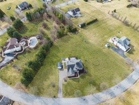 16 Steeplechase Lane Franklin NJ 08802