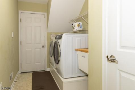 16 Steeplechase Lane Franklin NJ 08802