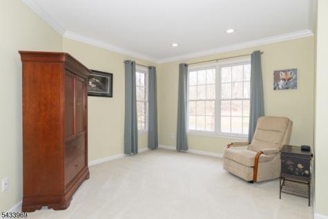 16 Steeplechase Lane Franklin NJ 08802