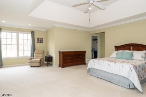 16 Steeplechase Lane Franklin NJ 08802
