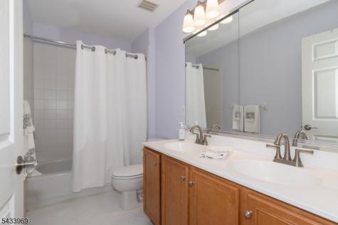 16 Steeplechase Lane Franklin NJ 08802