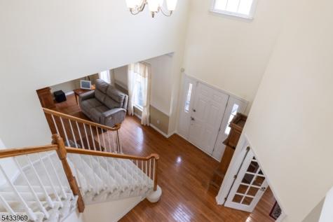 16 Steeplechase Lane Franklin NJ 08802