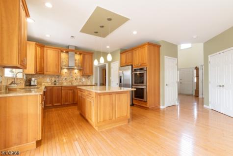 16 Steeplechase Lane Franklin NJ 08802