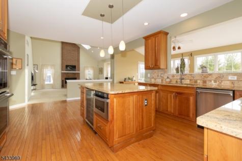 16 Steeplechase Lane Franklin NJ 08802