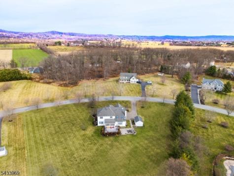 16 Steeplechase Lane Franklin NJ 08802