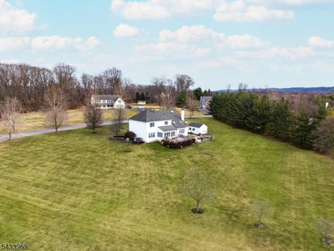 16 Steeplechase Lane Franklin NJ 08802