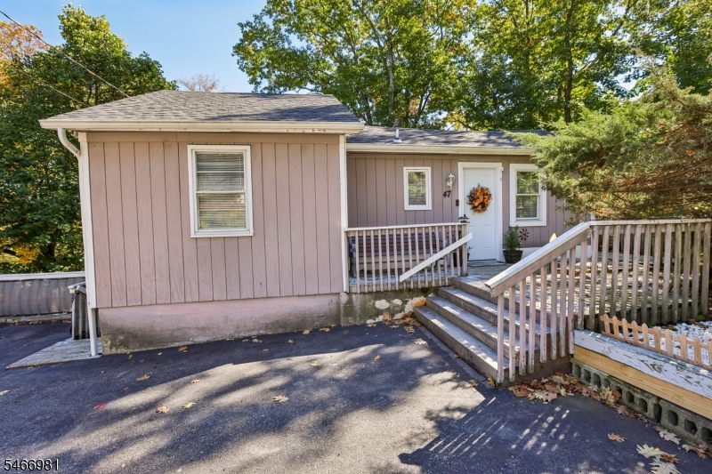 47 Jefferson Trail Hopatcong NJ 07843