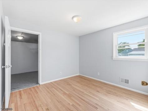 27 Carolyn Road Belleville NJ 07109