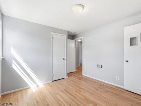 27 Carolyn Road Belleville NJ 07109