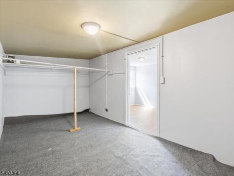 27 Carolyn Road Belleville NJ 07109