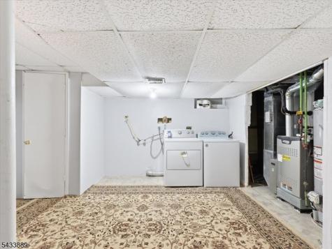 27 Carolyn Road Belleville NJ 07109