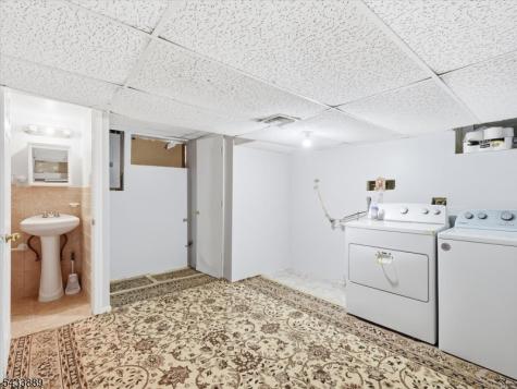 27 Carolyn Road Belleville NJ 07109