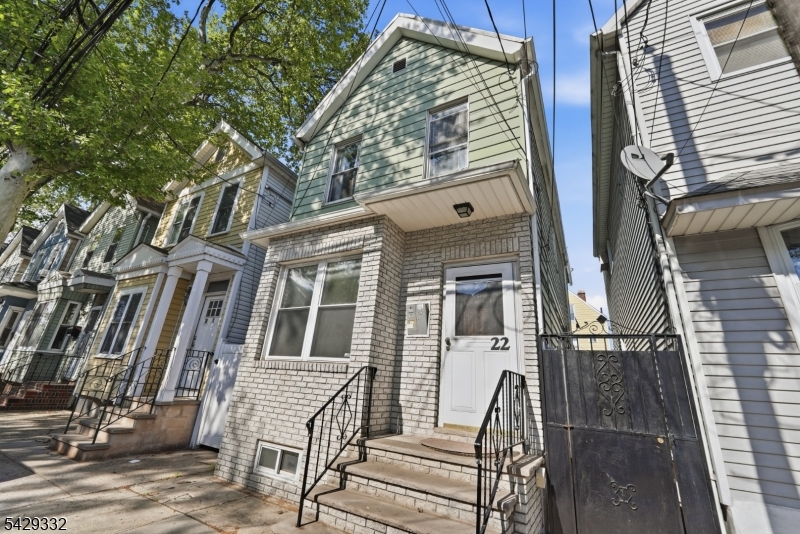 22 Lentz Avenue Newark NJ 07105