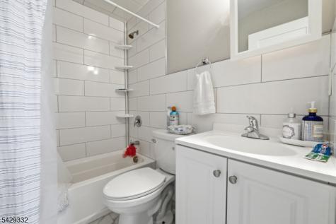 22 Lentz Avenue Newark NJ 07105