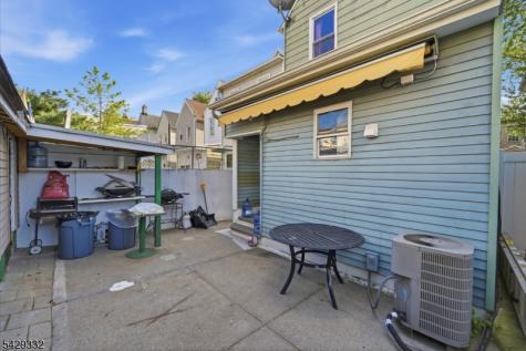 22 Lentz Avenue Newark NJ 07105