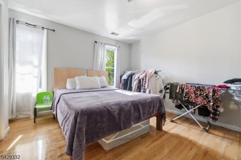 22 Lentz Avenue Newark NJ 07105